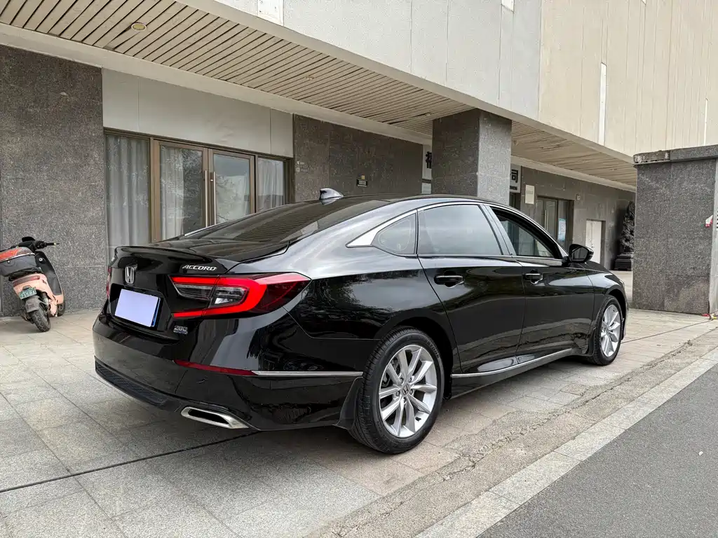 Honda Accord 2022 — фото 8