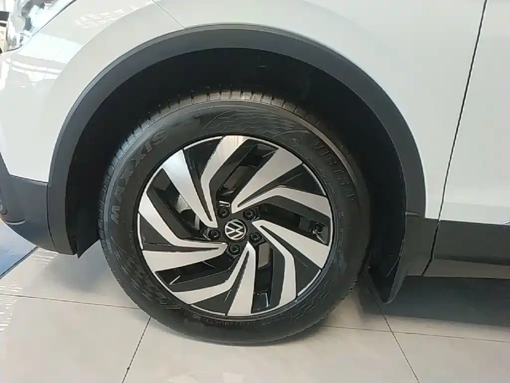 Volkswagen Tiguan L 2025 — фото 23