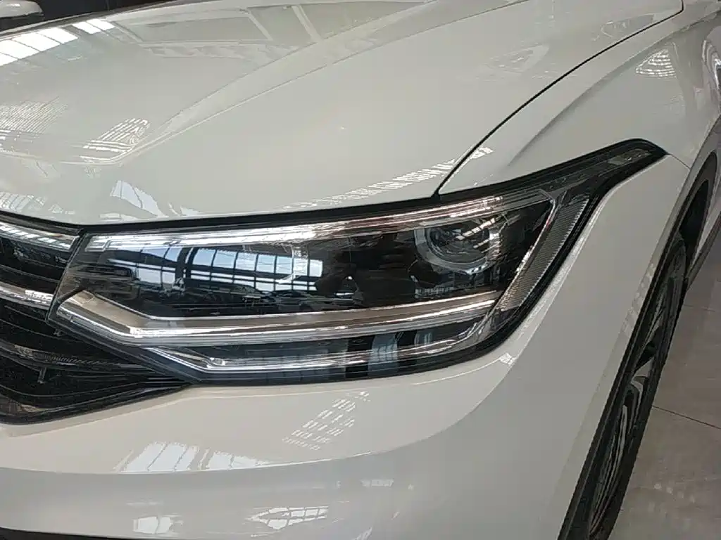 Volkswagen Tiguan L 2025 — фото 24