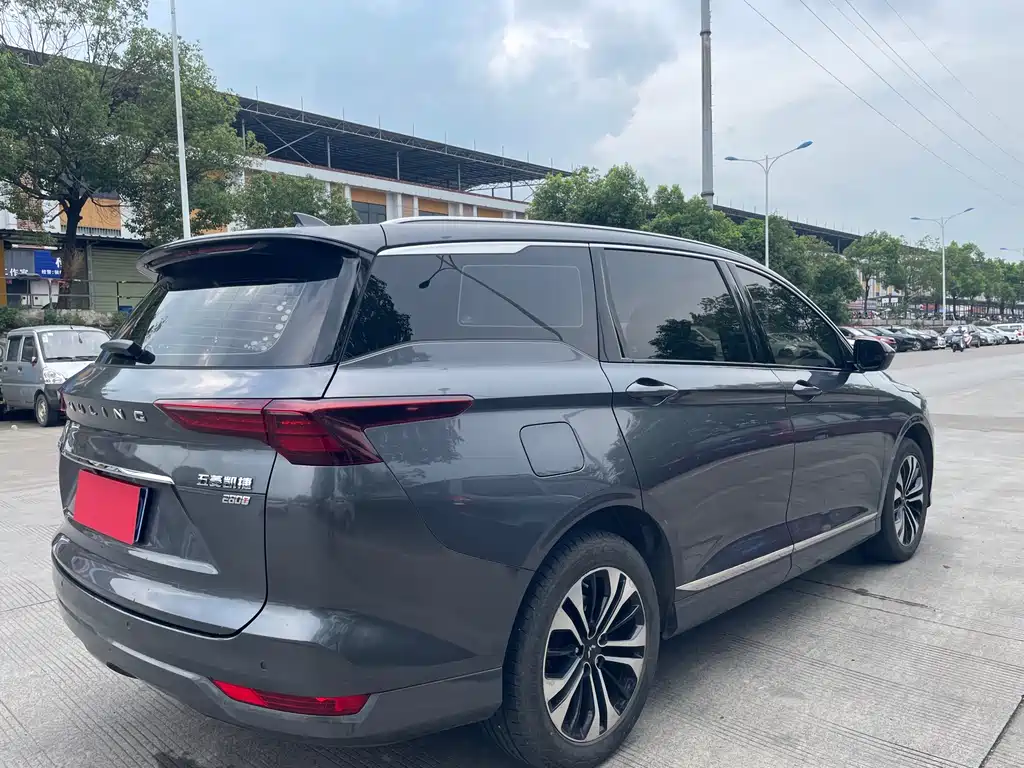 Wuling Victory 2022 — фото 8