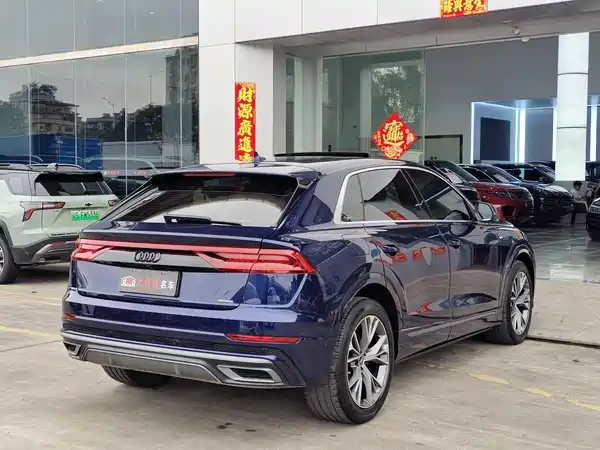 Audi Q8 2021