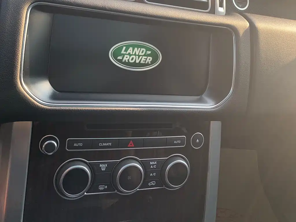 Land Rover Range Rover 2018 — фото 25