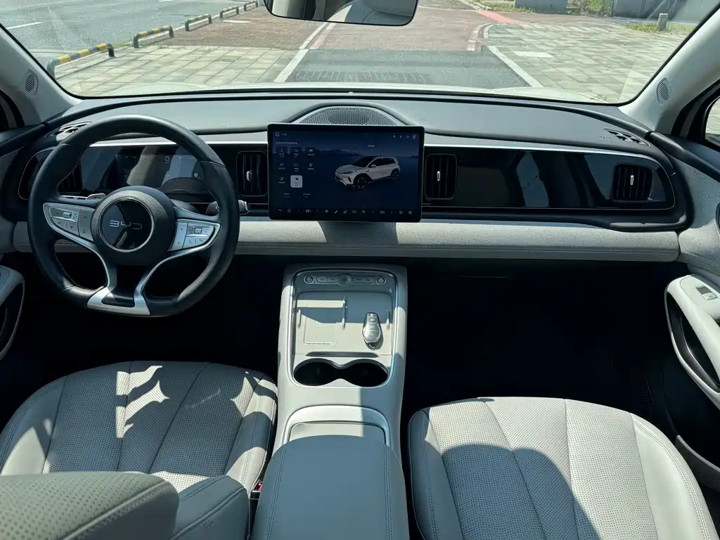 BYD Sealion 05 EV 2025 — фото 12