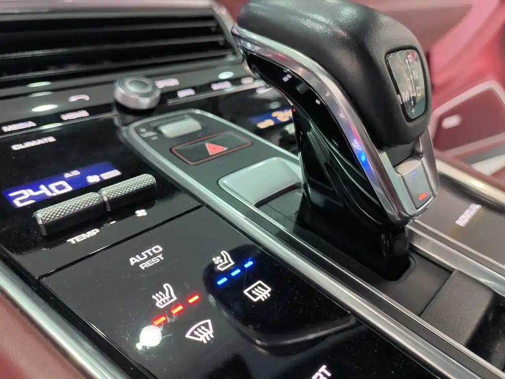 Porsche Panamera 2019 — фото 12