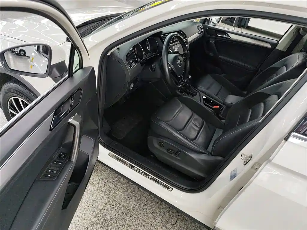 Volkswagen Tiguan L 2018 — фото 16