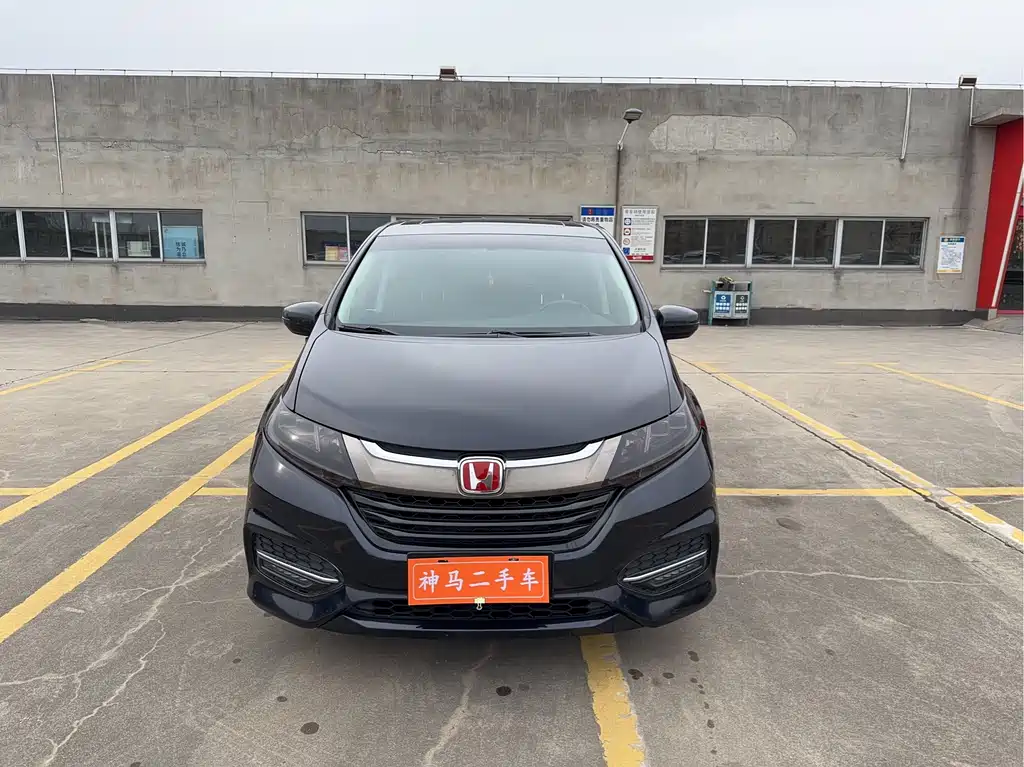Honda Odyssey 2018 — фото 2