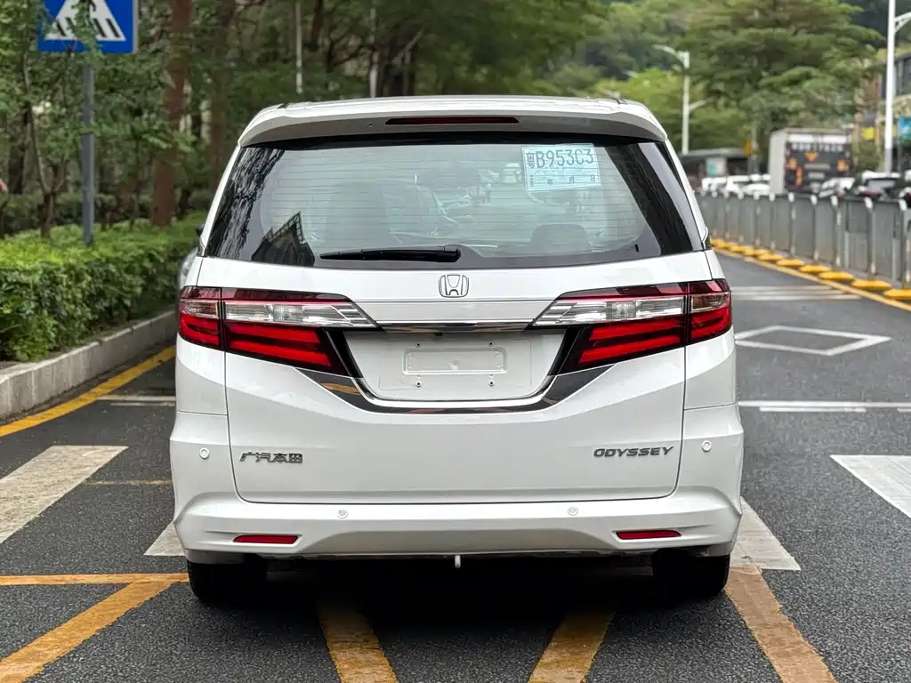 Honda Odyssey 2019 — фото 23