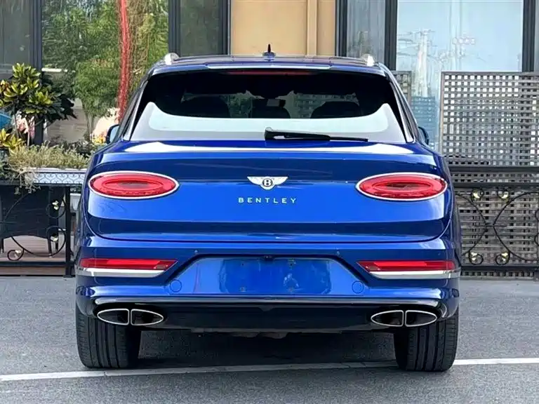 Bentley Bentayga 2021 — фото 4