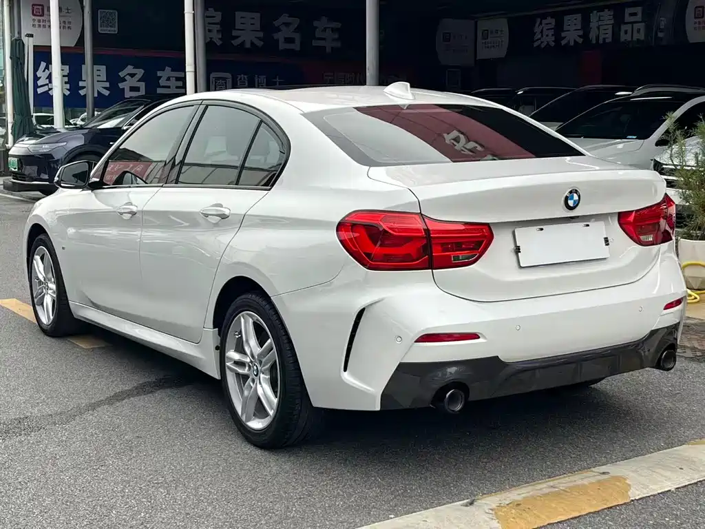 BMW 1 Series 2022