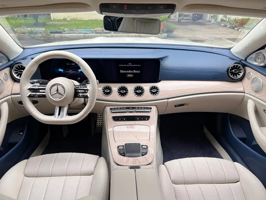 Mercedes-Benz E-Class 2023 — фото 11