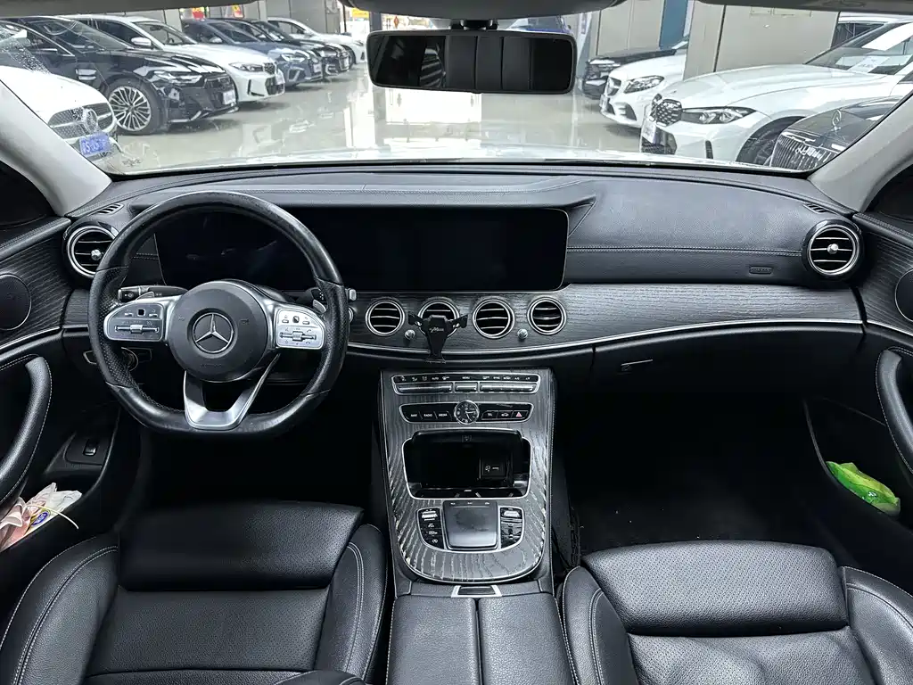 Mercedes-Benz E-Class 2019 — фото 8
