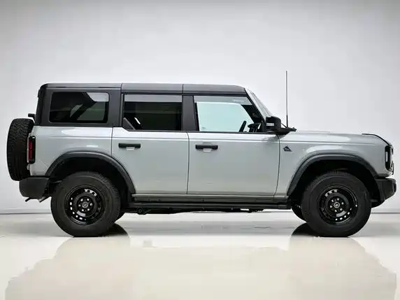 Ford Bronco 2025 — фото 8