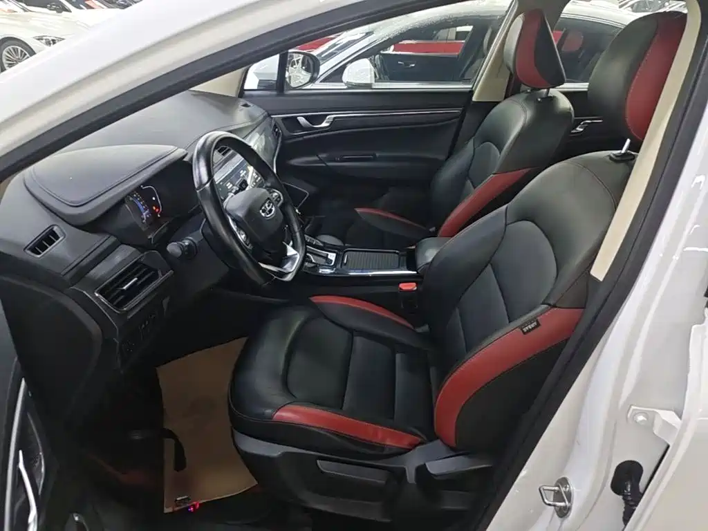 Geely Emgrand GS 2020 — фото 15