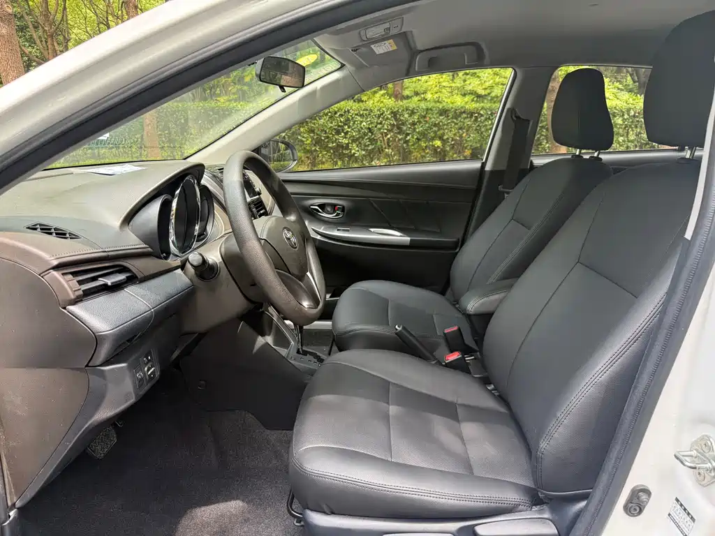 Toyota Yaris L 2016