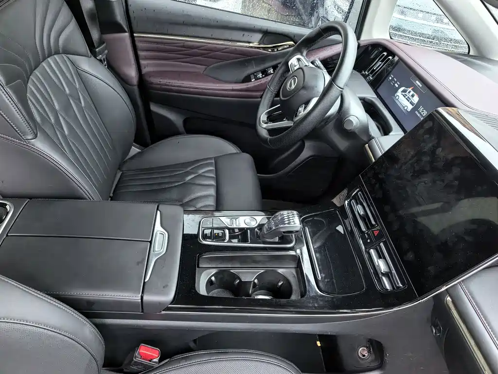 GAC Motor Trumpchi M8 2023 — фото 6