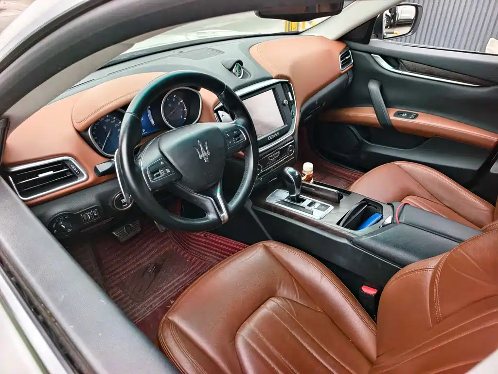 Maserati Ghibli 2016 — фото 14