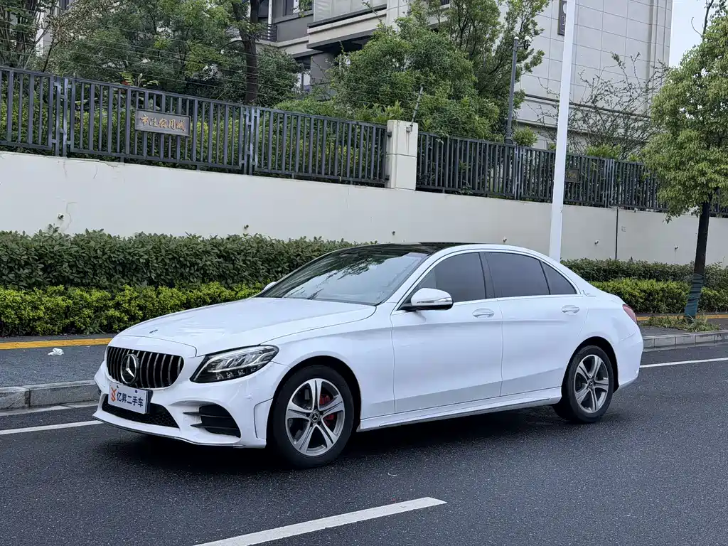 Mercedes-Benz C-Class 2020 — фото 1