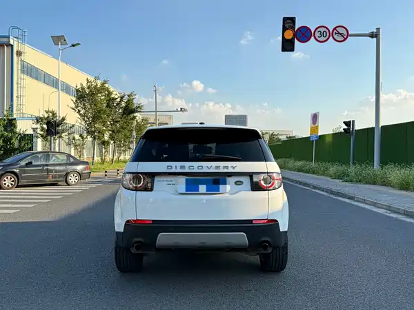 Land Rover Discovery Sport 2016