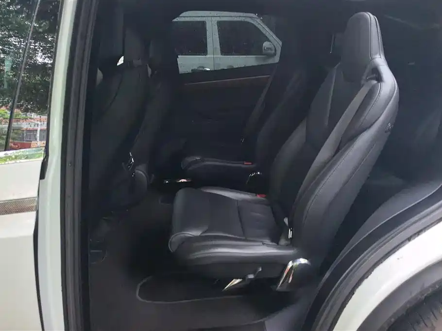 Tesla Model X 2017 — фото 11