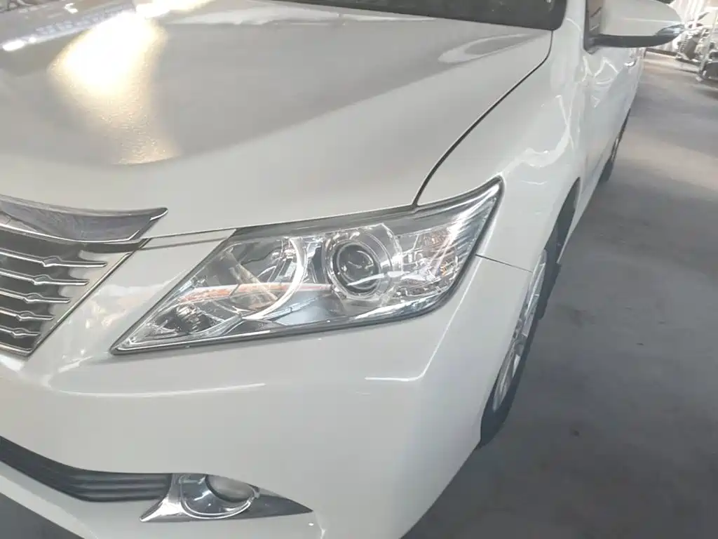 Toyota Camry 2014 — фото 18