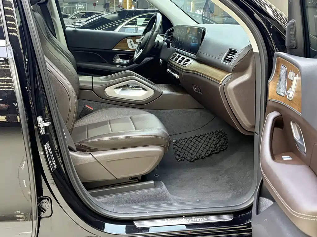 Mercedes-Benz GLE 2019 — фото 19