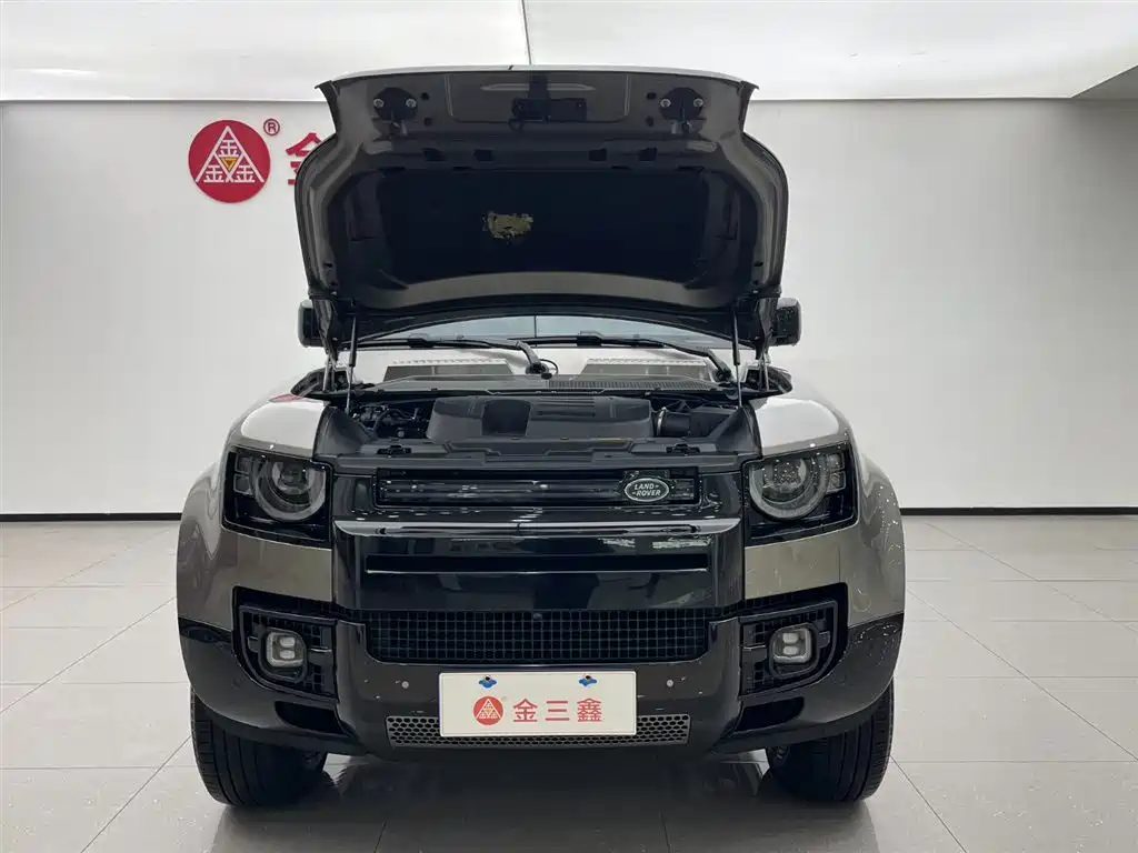 Land Rover Defender 2025 — фото 36
