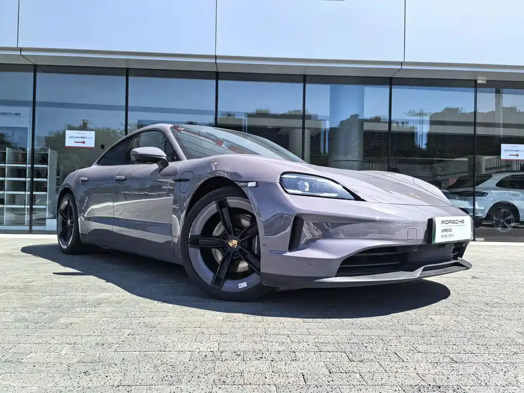 Porsche Taycan 2024