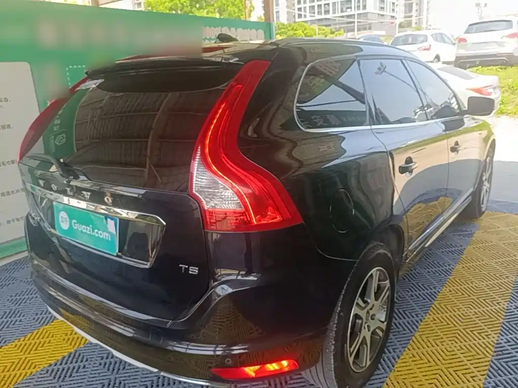 Volvo XC60 2015 — фото 7