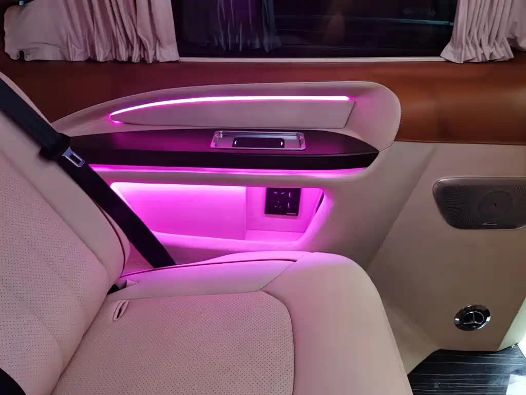 Mercedes-Benz Vito 2022 — фото 17