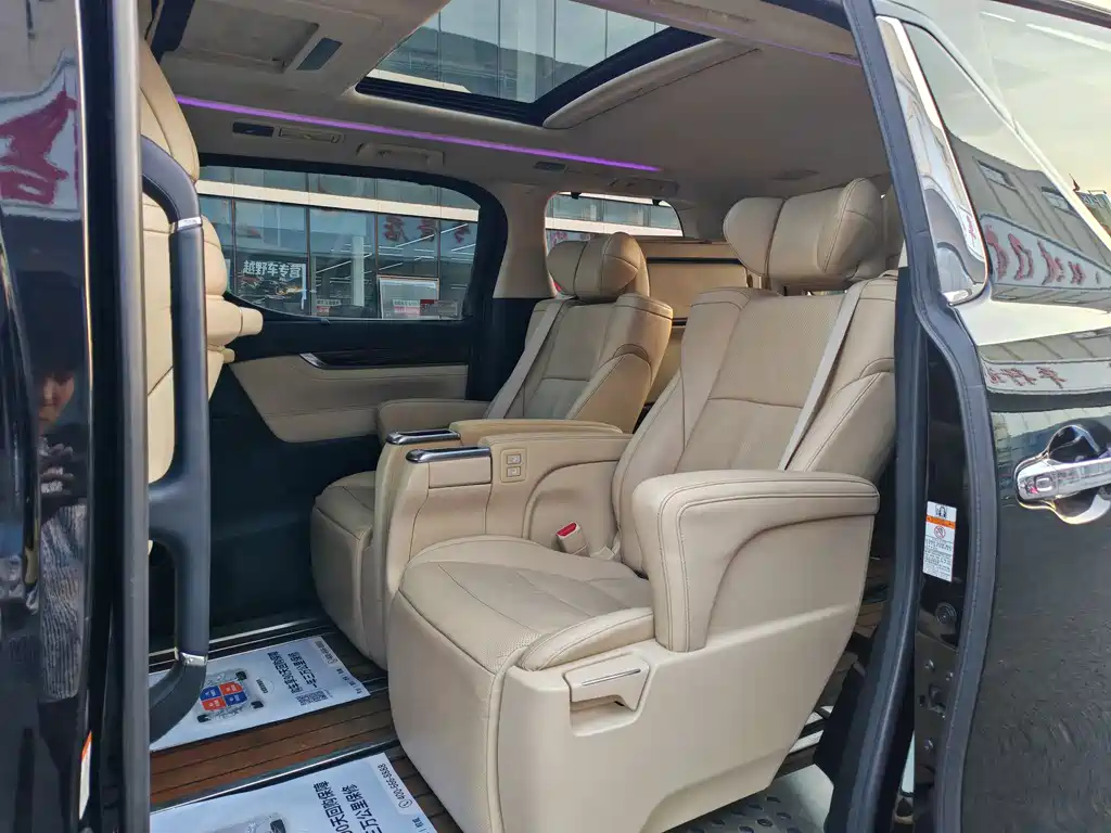 Toyota Alphard 2017 — фото 4