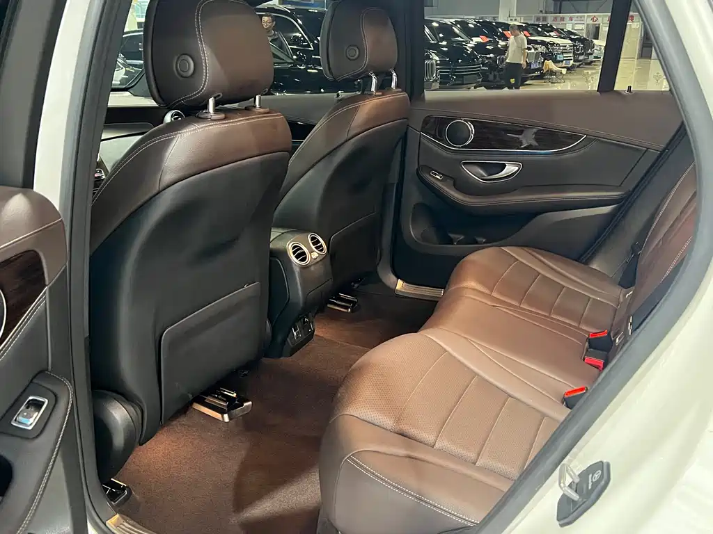 Mercedes-Benz GLC 2019 — фото 20