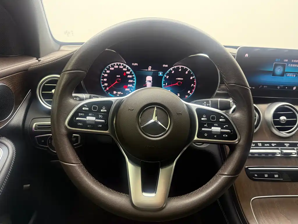 Mercedes-Benz GLC 2021 — фото 9