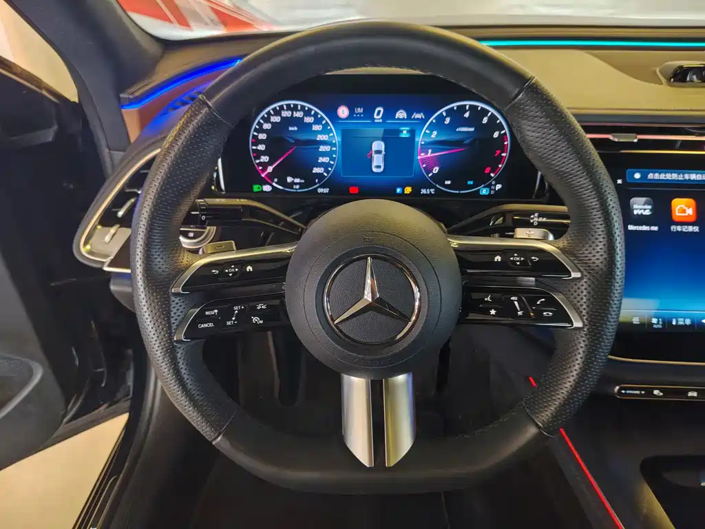 Mercedes-Benz E-Class 2023 — фото 12