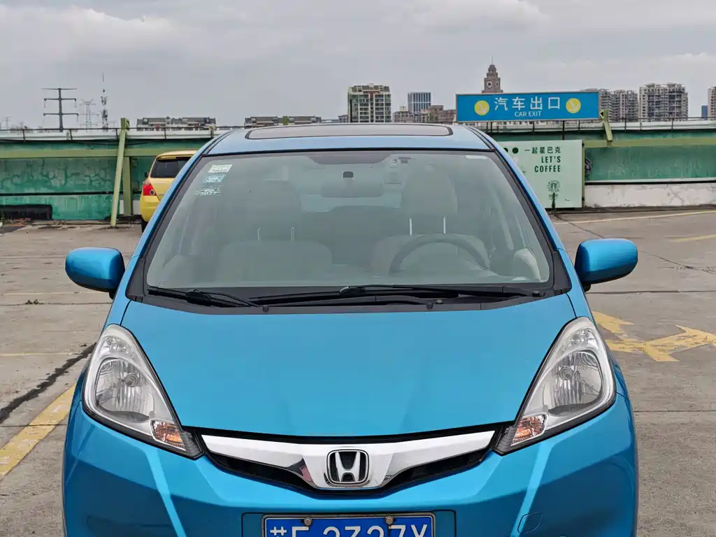 Honda Fit 2014 — фото 1