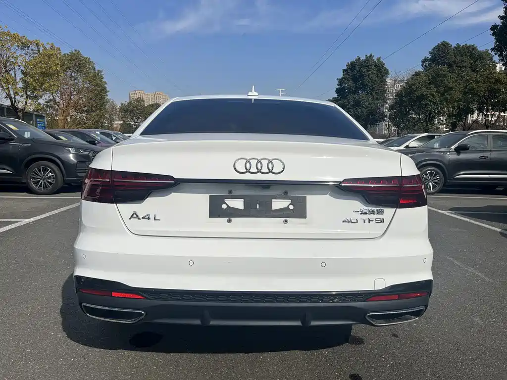 Audi A4L 2022 — фото 15