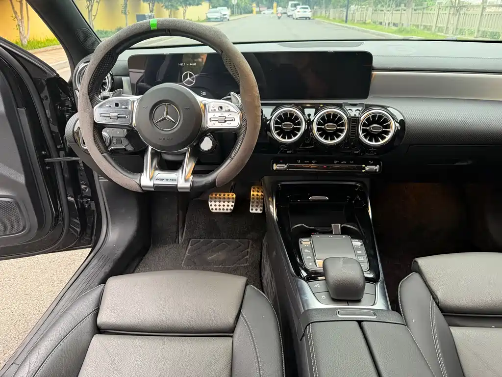 Mercedes-Benz A-Class AMG 2022 — фото 13