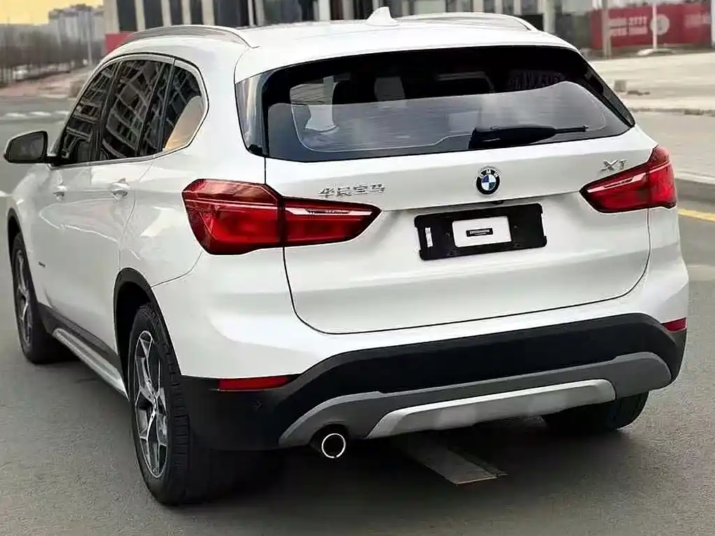BMW X1 2016 — фото 7