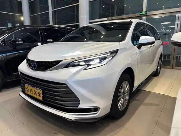 Toyota Sienna 2021