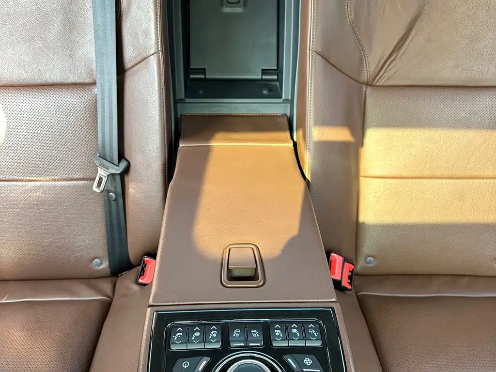Hongqi H7 2015 — фото 16