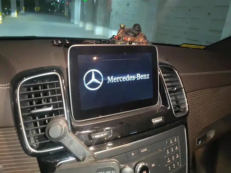 Mercedes-Benz GLE 2018 — фото 13