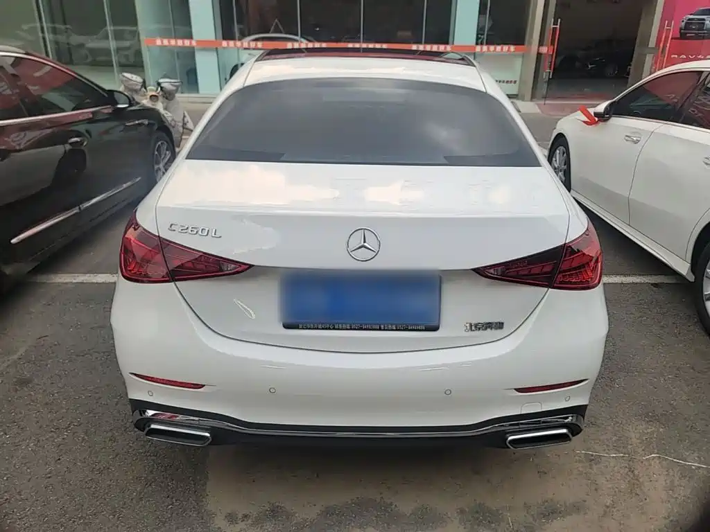 Mercedes-Benz C-Class 2023 — фото 6