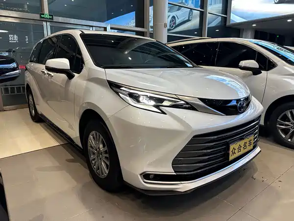 Toyota Sienna 2021