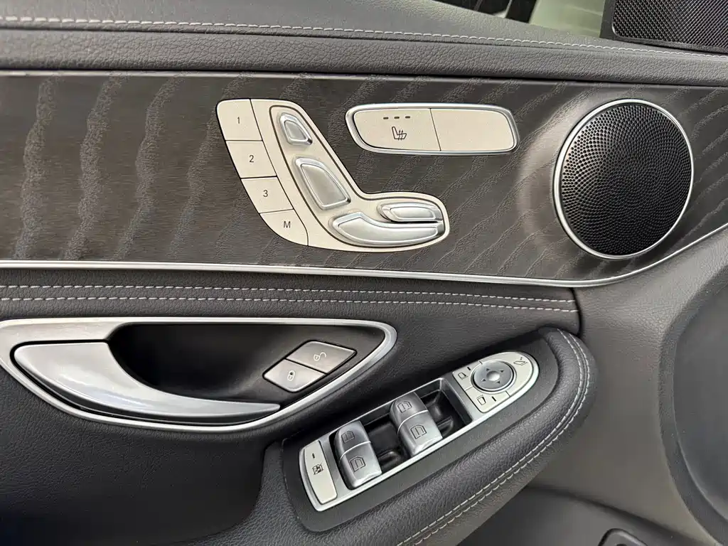 Mercedes-Benz C-Class 2020 — фото 10