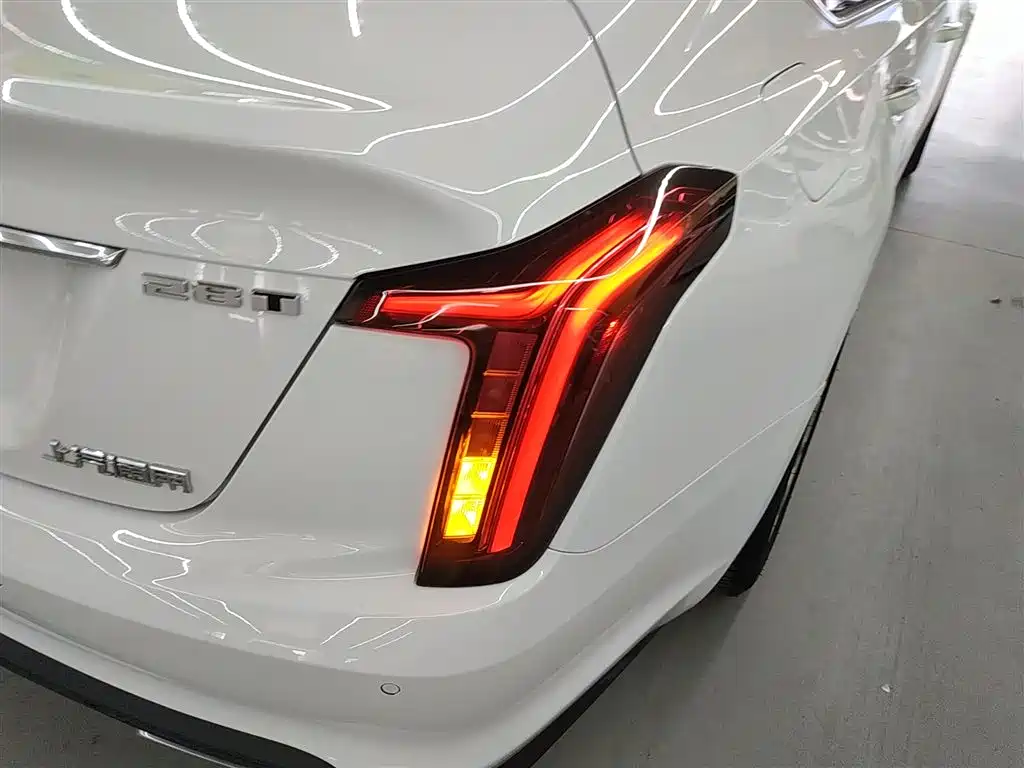 Cadillac CT5 2021 — фото 8