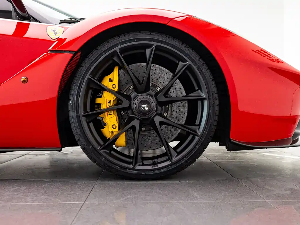 Ferrari LaFerrari 2015 — фото 12