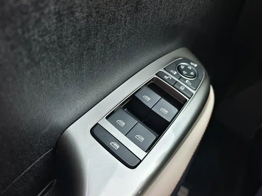 BYD Dolphin 2023 — фото 14
