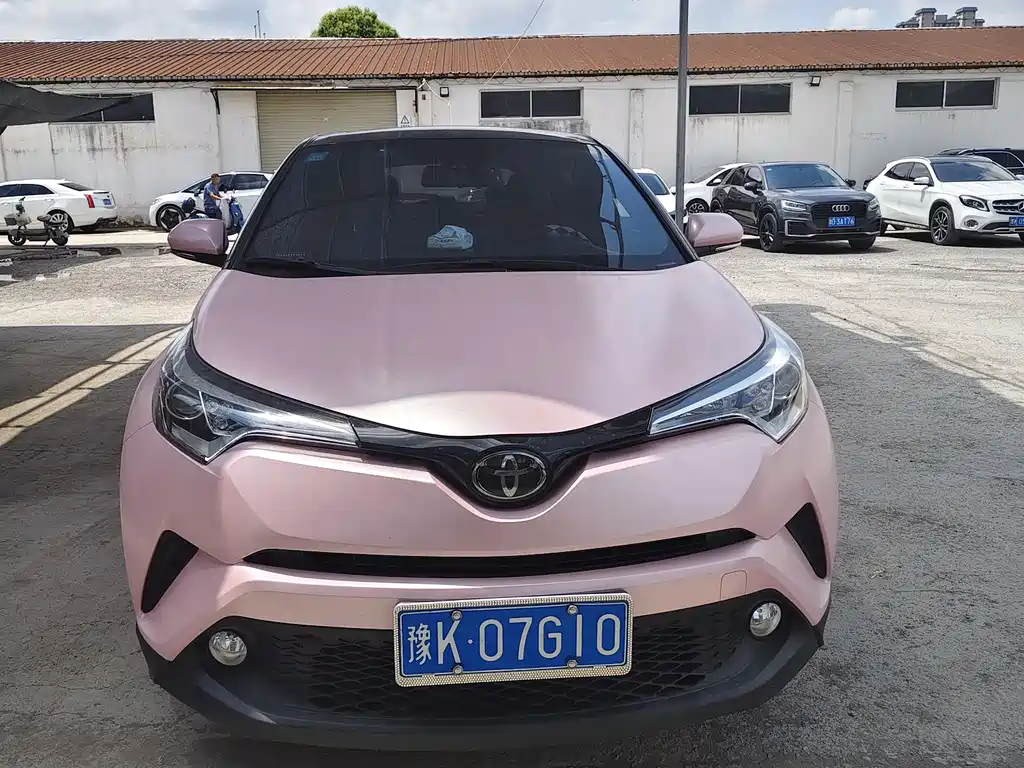 Toyota C-HR 2019 — фото 2