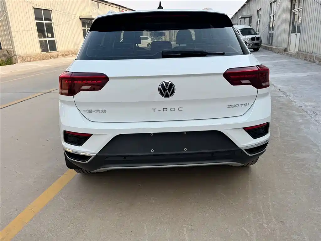Volkswagen T-Roc 2023 — фото 13