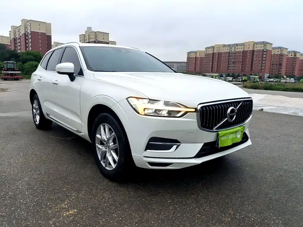 Volvo XC60 2020 — фото 4