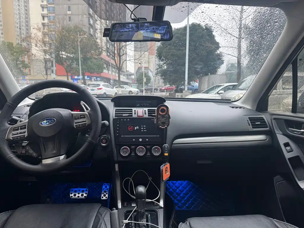 Subaru Forester 2014 — фото 11
